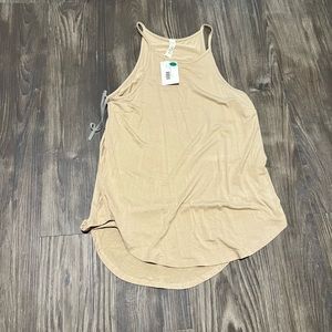 NWT Size M Tan Boutique Tank